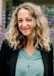 Portrait of Shana Wright