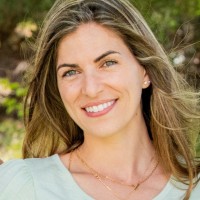 Headshot of Clare Viglione, MPH, RD